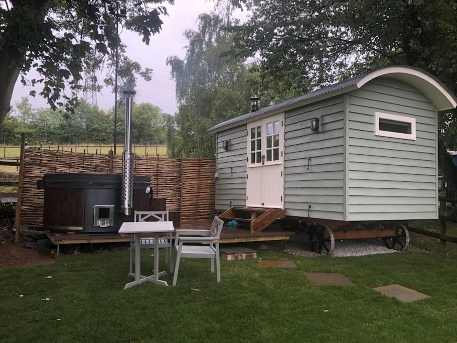 Romantic Shepherds Hut With Stunning Sunsets Hollingbourne 외부 사진